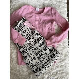 M girl sz. M girls two piece pajama set. Long sleeve w/pants. Great set. Comfort